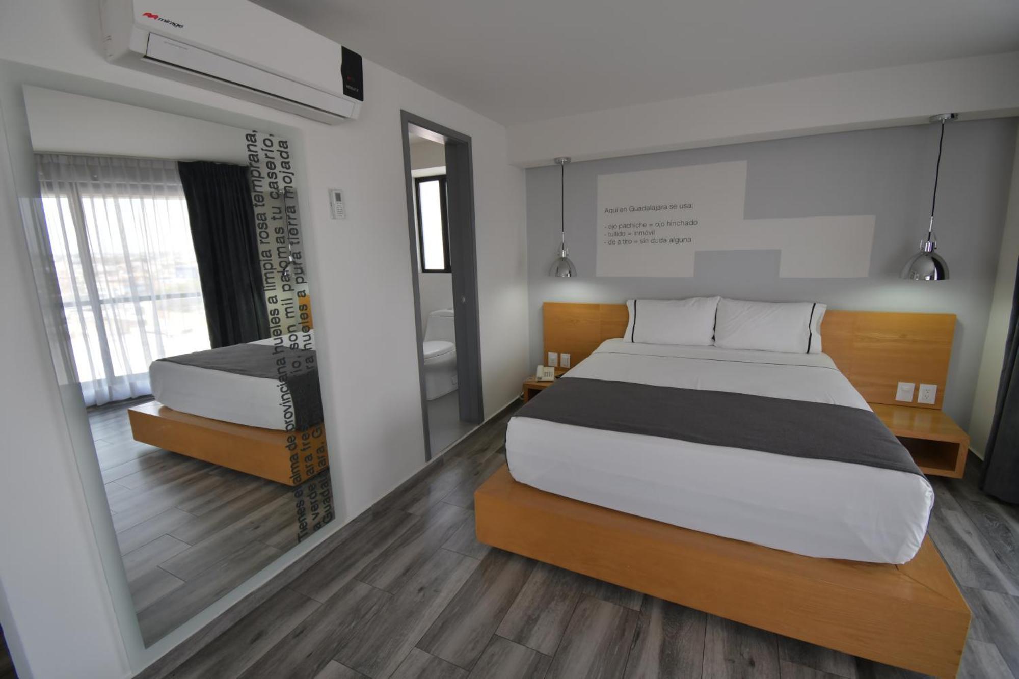 เปร์ลา เซ็นทรัล Hotel กัวดาลาฮารา ภายนอก รูปภาพ
